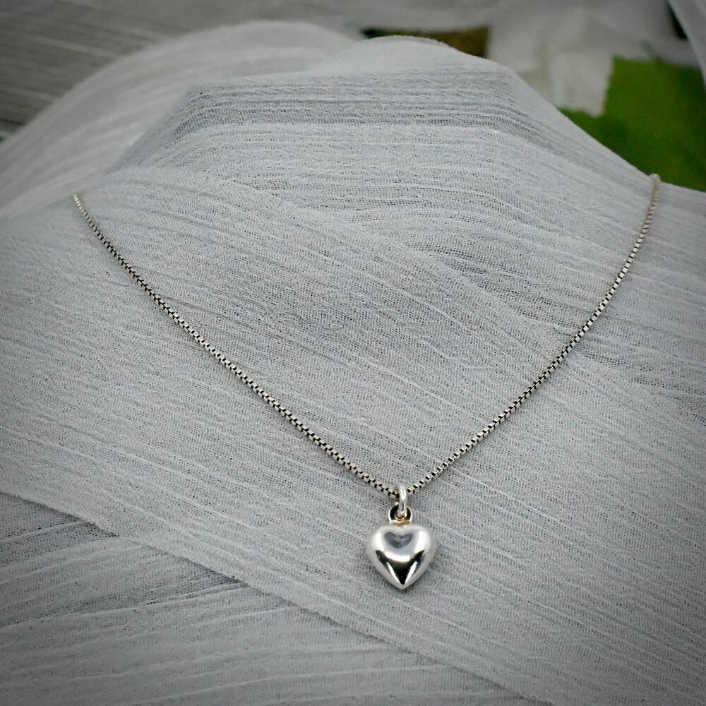 Dyadema Italy 925 Sterling Silver Tiny Heart Pendant Necklace Dainty Minimalist